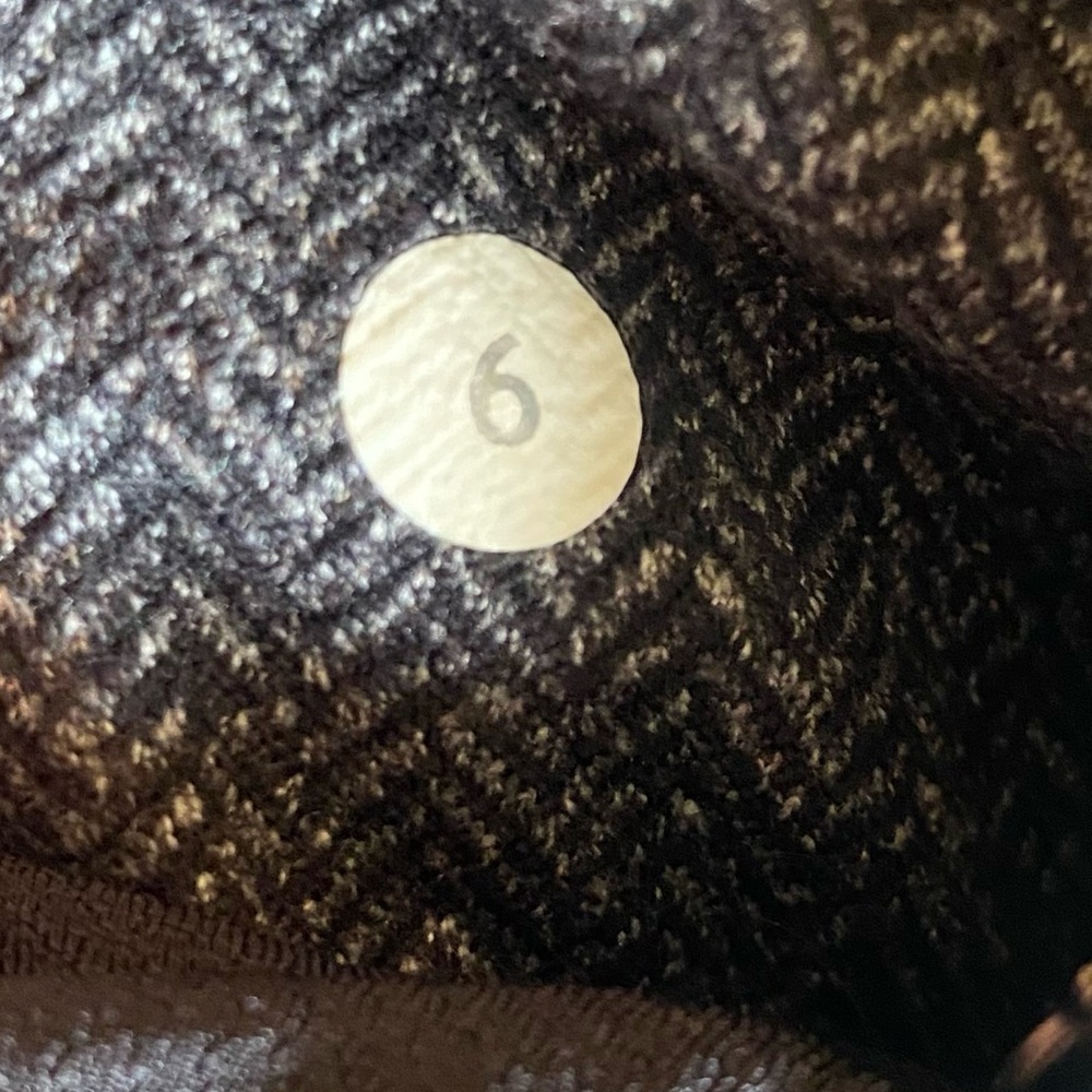 Lululemon Pullover - Picture 7 of 7
